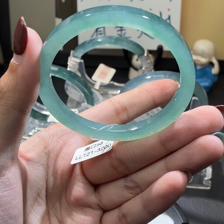 翡翠未镶嵌手镯冰透竹林绿58