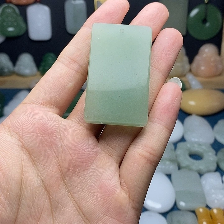 东陵石未镶嵌颈饰