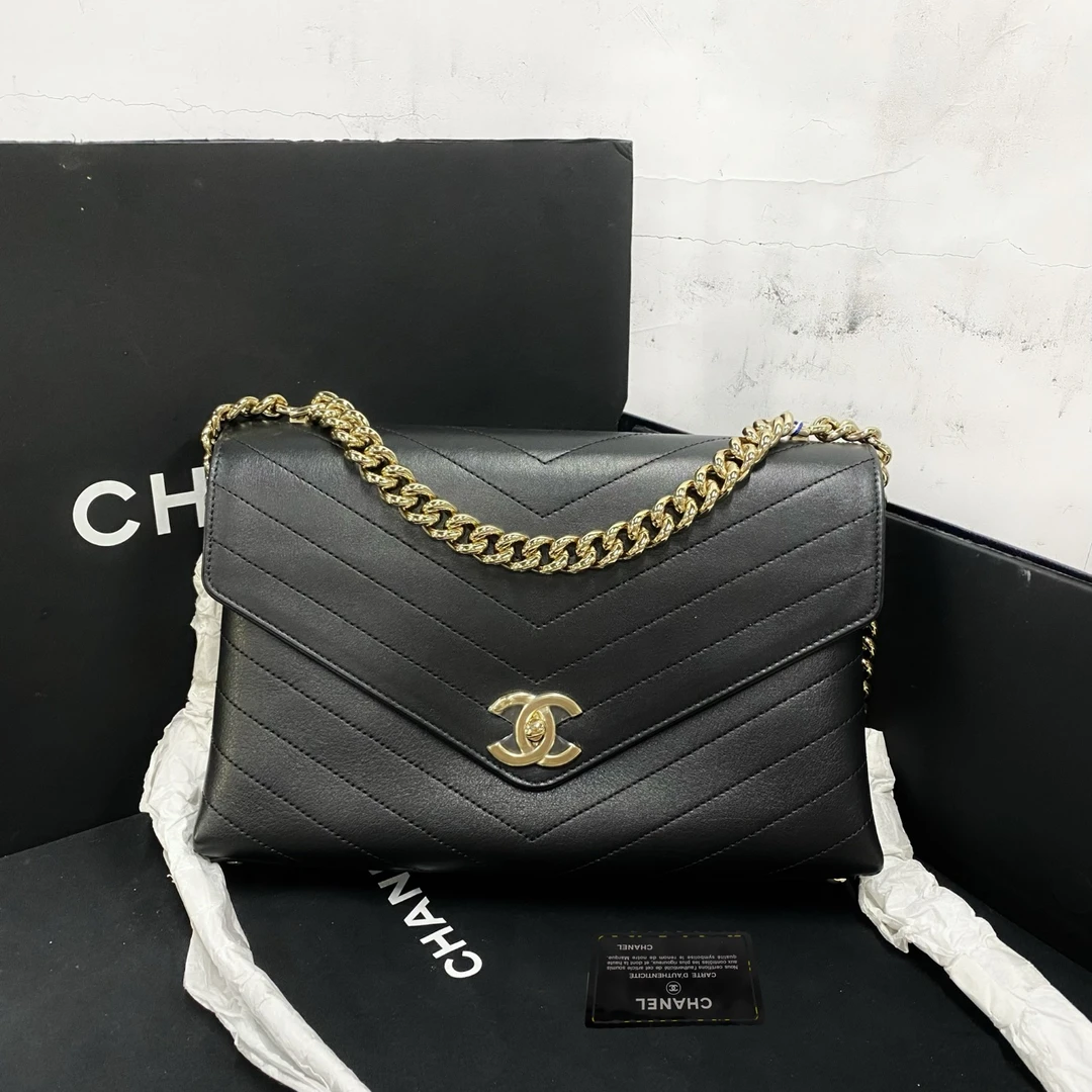 99新 Chanel/香奈儿   香奈儿黑色信封包大号26开有卡/TT/21852/