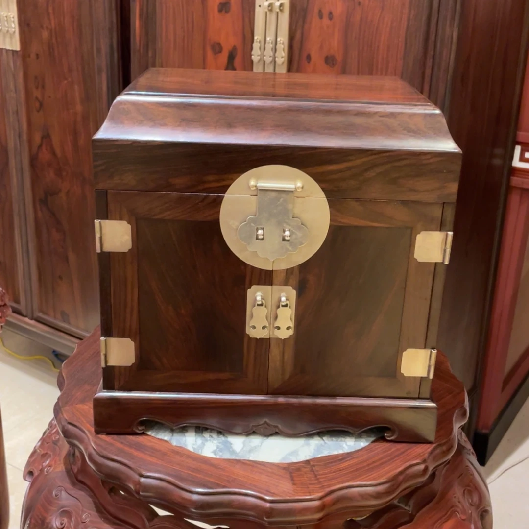 红酸枝木类成套家具