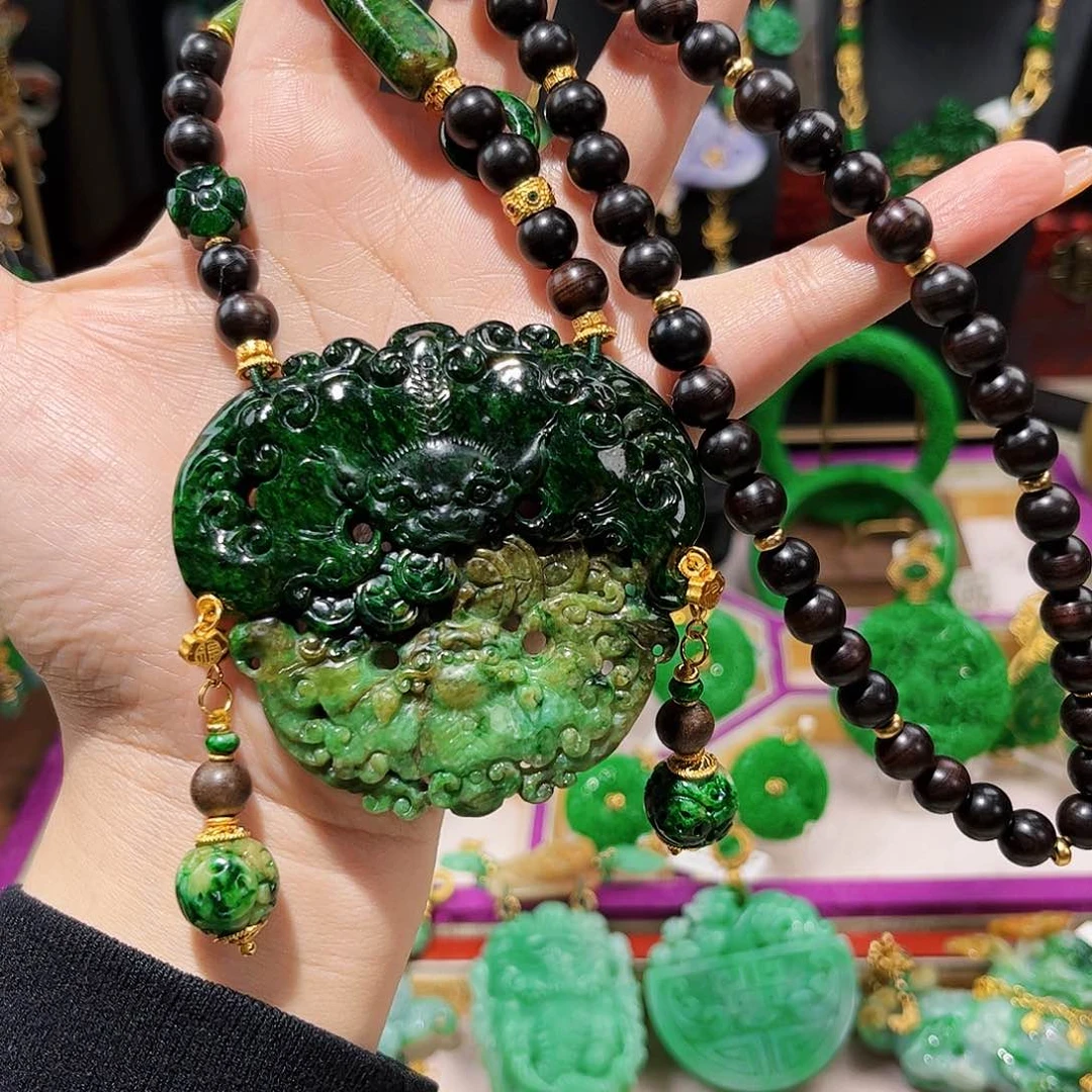 【闪购商品】翡翠吊坠(赠链)未镶嵌福王