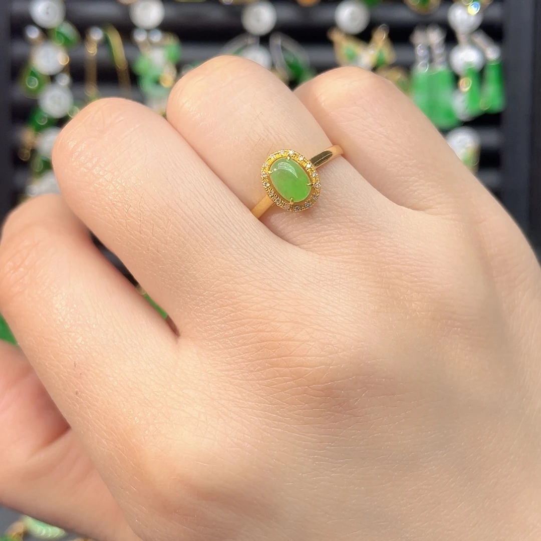 翡翠18K金镶嵌戒指