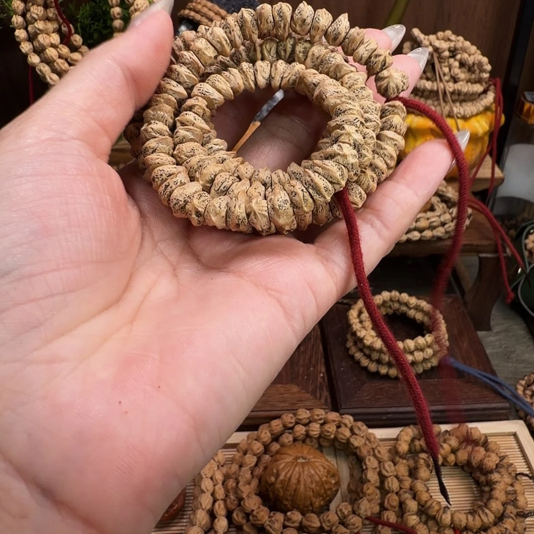 被***嘴吊坠柏香籽/百香籽