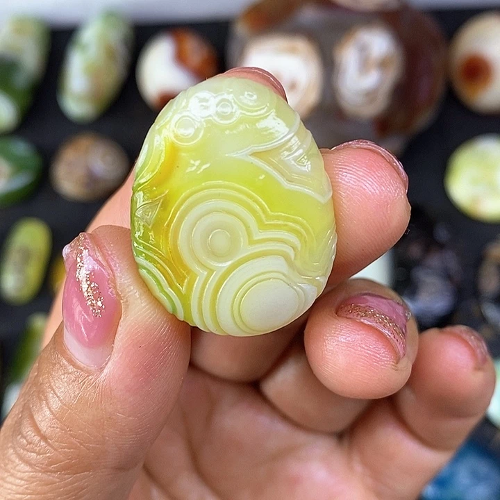 花眼玛瑙奇石饰品无孔