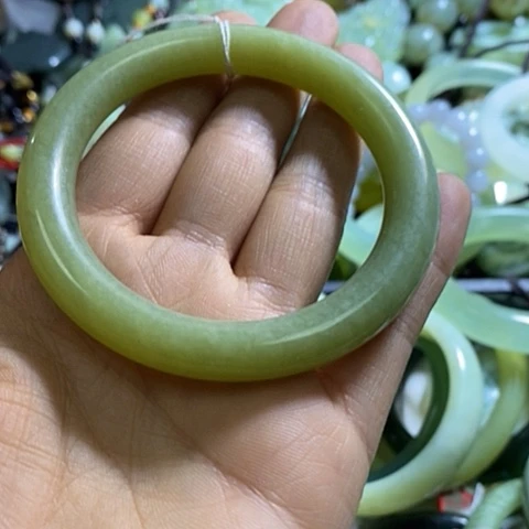 岫玉手镯未镶嵌55口径