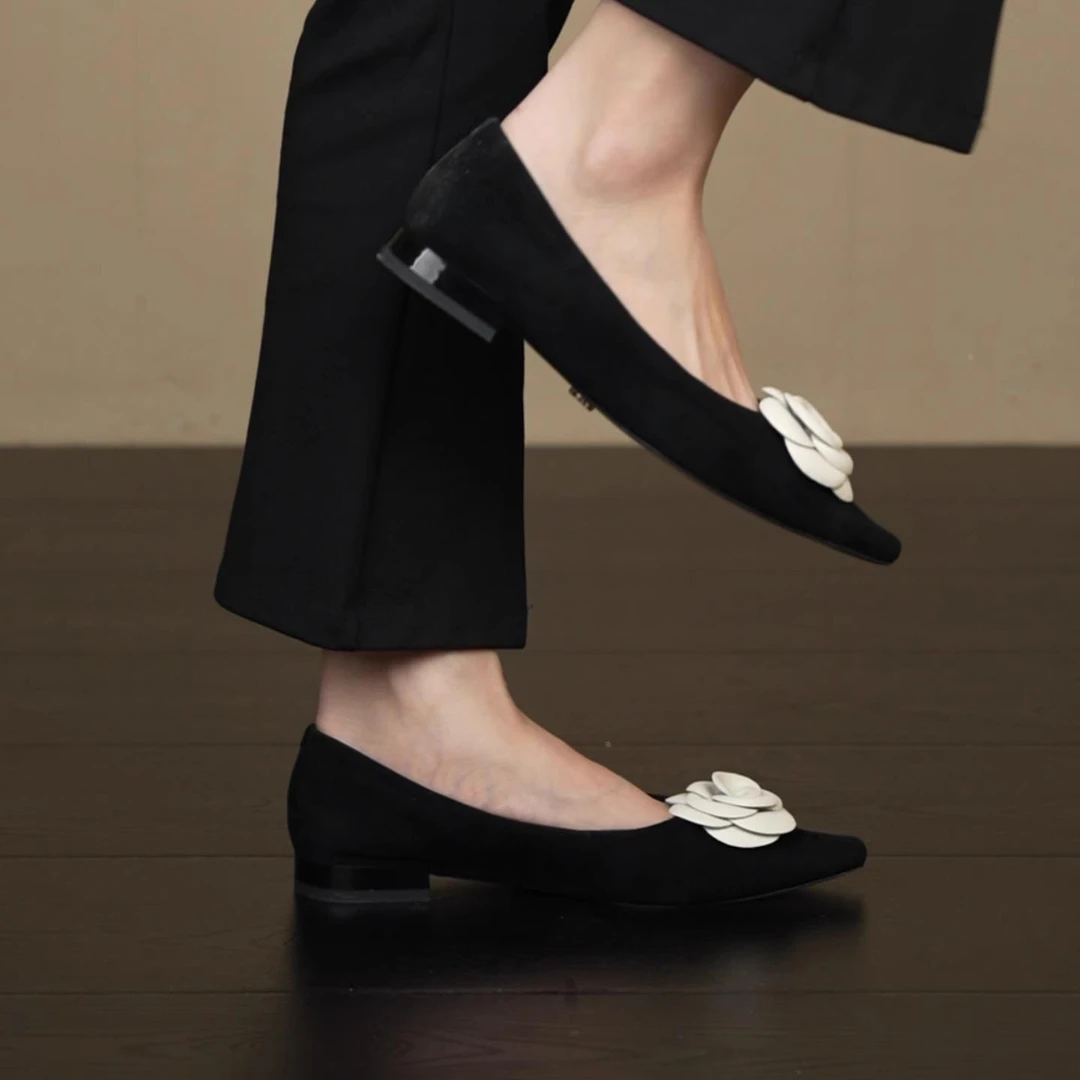 cufk/2cm法式小香风山茶花百搭舒适尖头平跟浅口气质单鞋