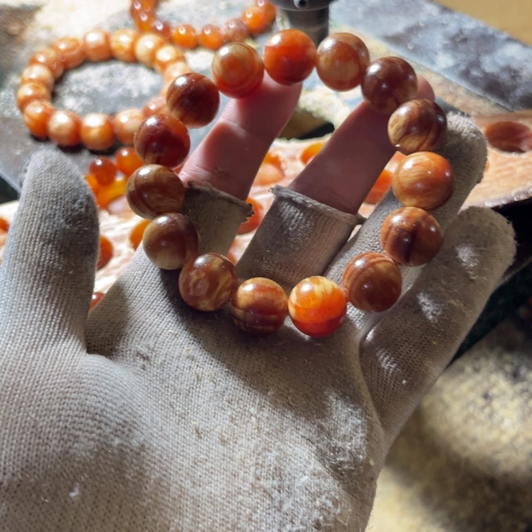 用***6松木（琥珀木）手串/手链1.5透的