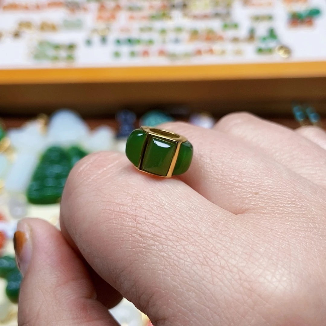 和田玉吊坠银S925镶嵌