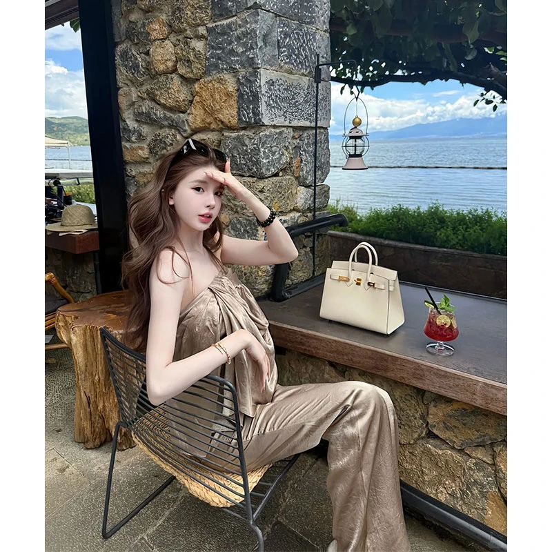 2025年夏季新款缎面宽松纯欲无袖抹胸背心女配高腰垂感显瘦阔腿裤