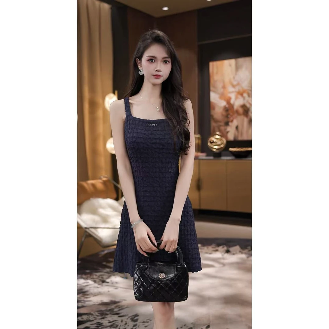 薇宝儿佳佳【邂逅优雅】夏季新款法式复古格纹修身显瘦吊带连衣裙