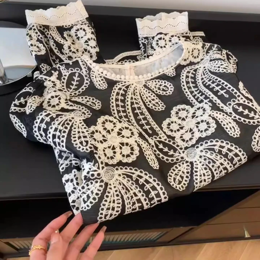 法式复古重工刺绣衬衫女春季2025新款韩版宽松慵懒风百搭长袖衬衣