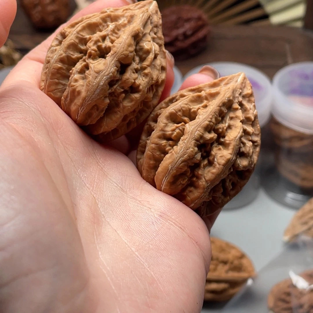 文玩核桃把件楸刀鱼145