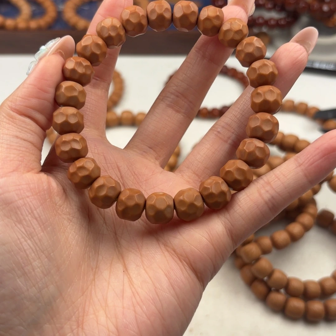 猴头核桃手串无暇泛油点黑金奶酪11左右