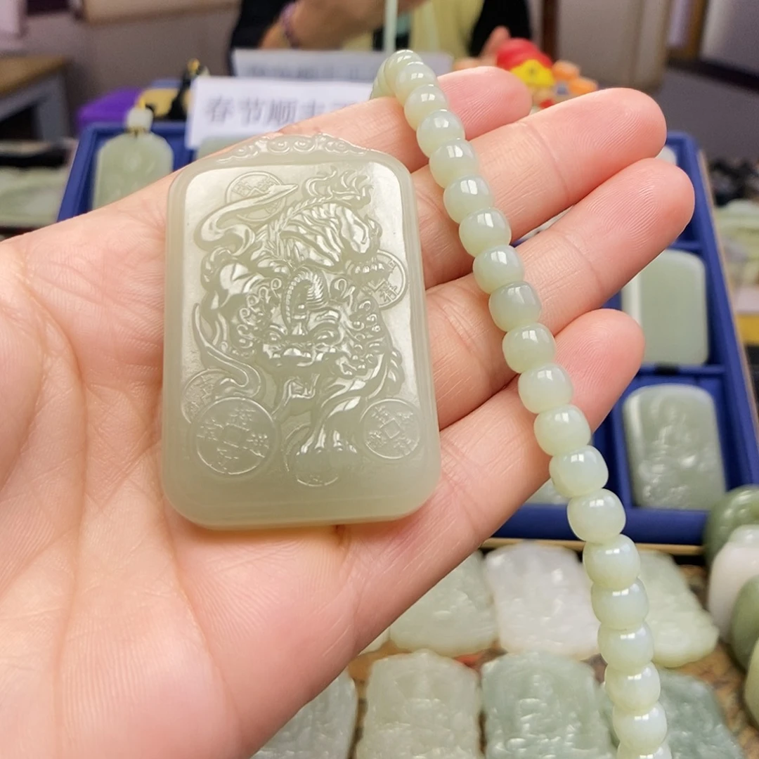 和田玉颈饰未镶嵌宋*庭