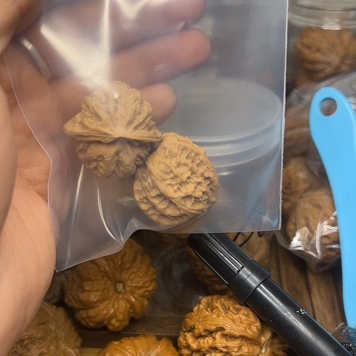 麒***玩吊坠桃核苹果园核桃