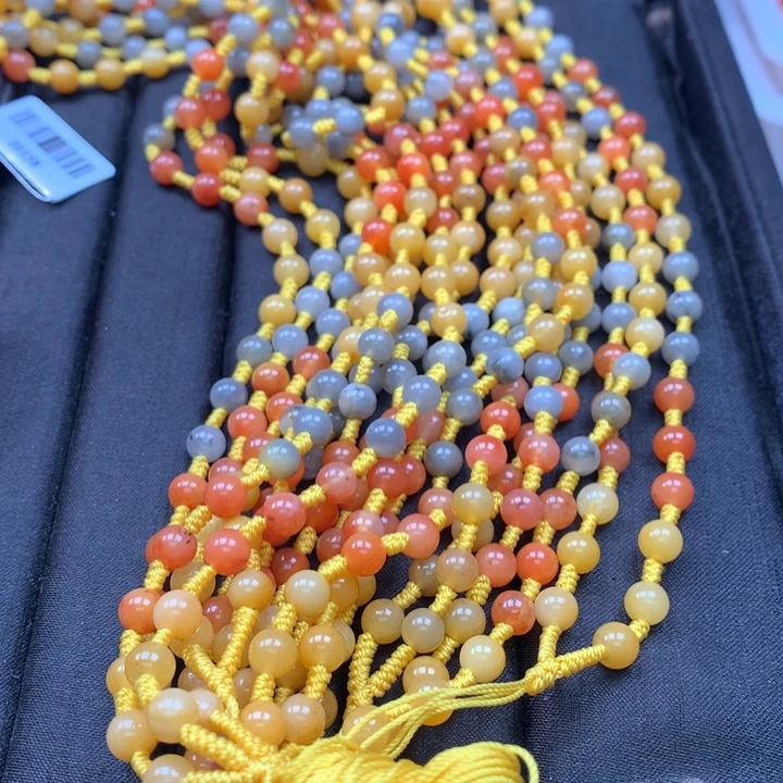 石英质玉未镶嵌颈饰挂绳一条