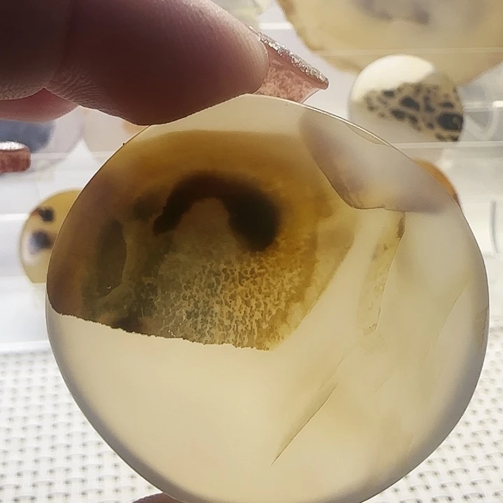 玛瑙/玉髓未镶嵌珠宝奇石