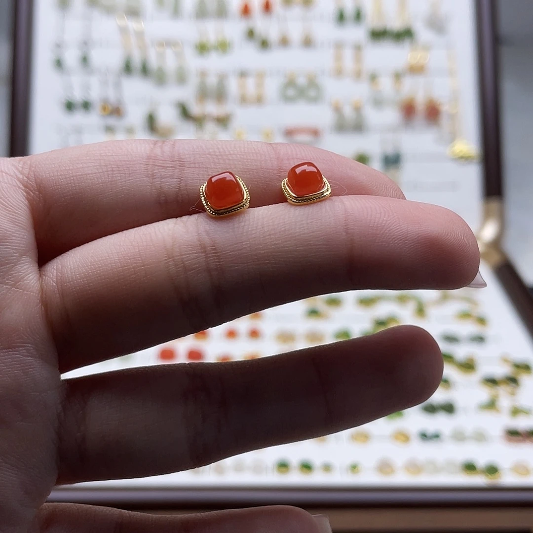 和田玉未镶嵌耳饰