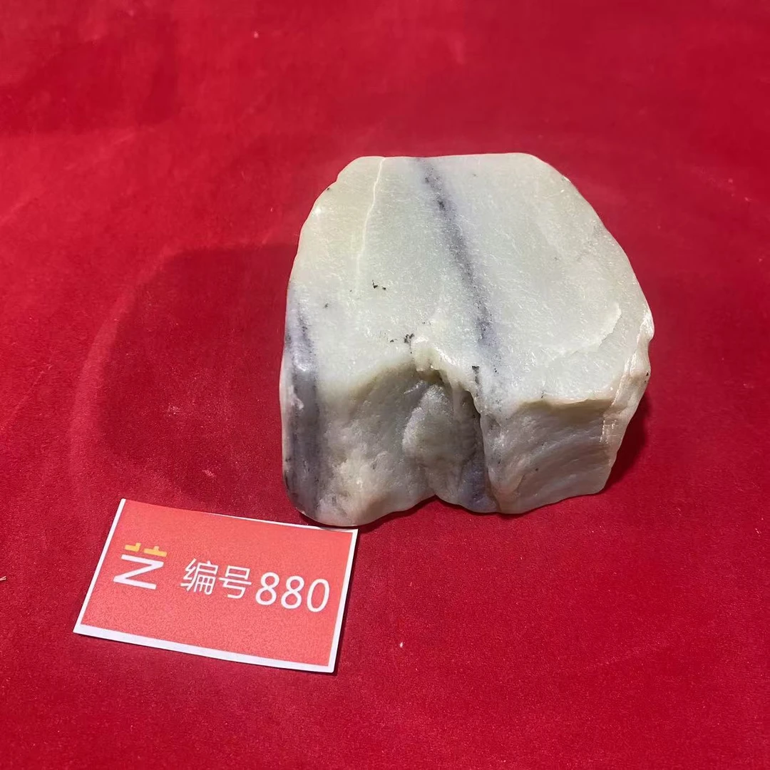 新疆玉料原石发一件编号880