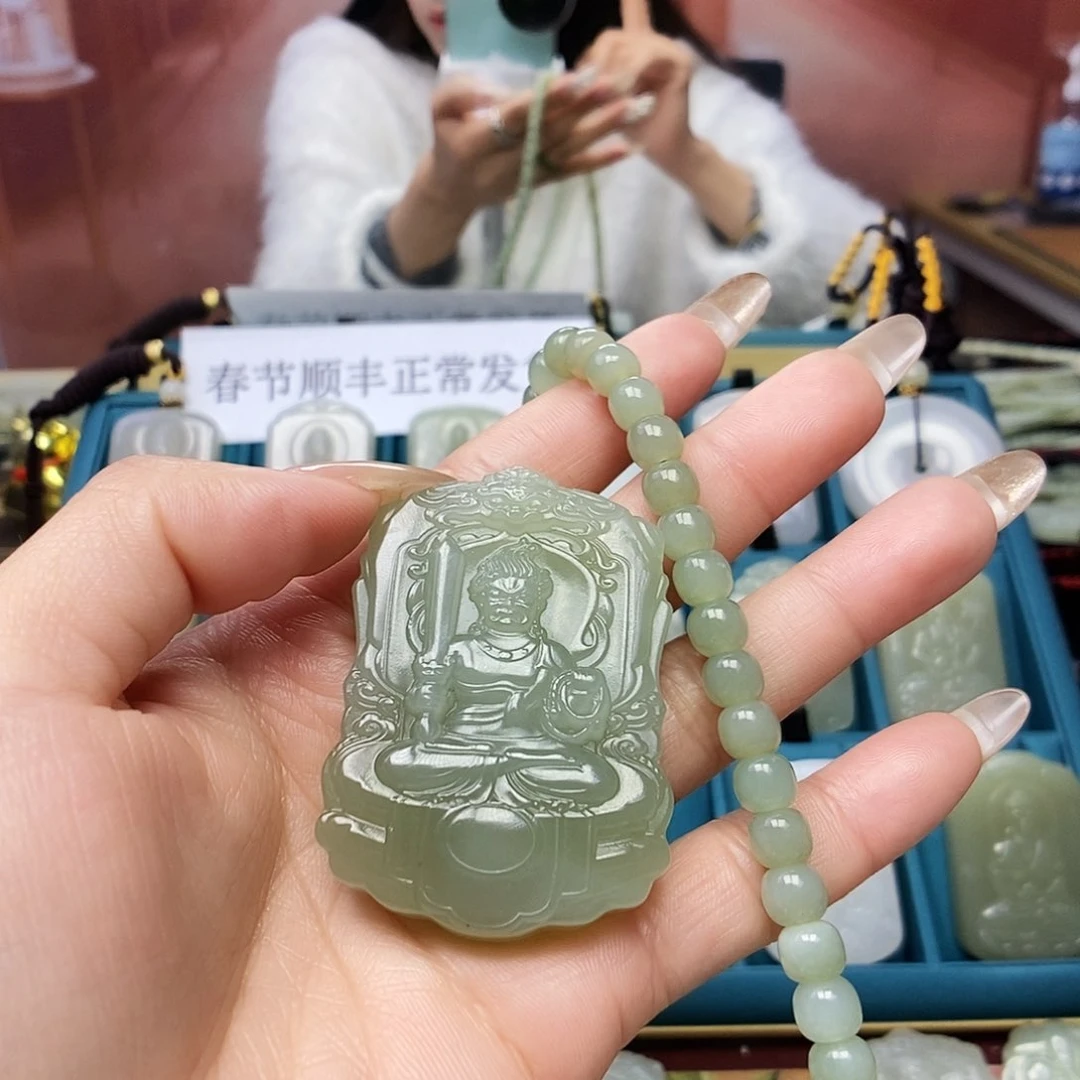 和田玉颈饰未镶嵌?****?