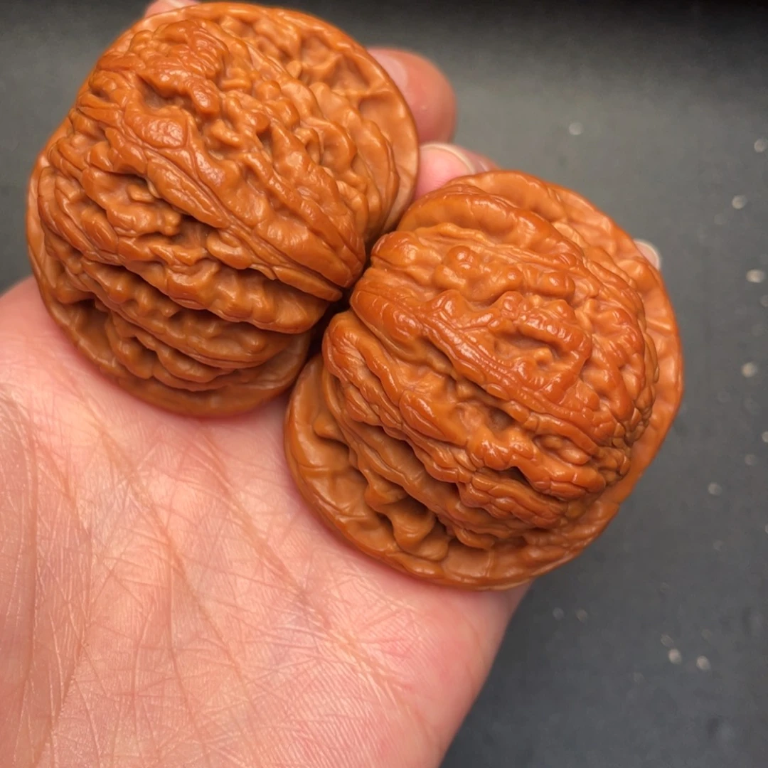 文玩核桃吊坠秦岭野生文玩核桃