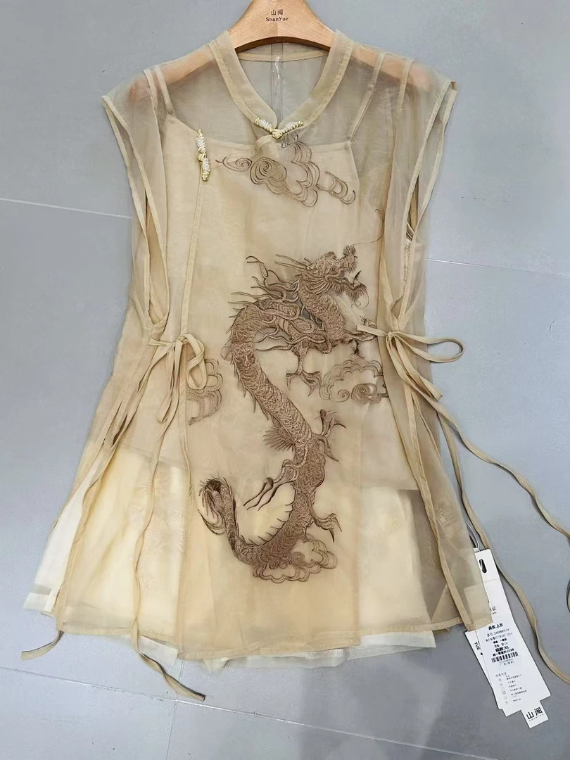 中国风刺绣钉珠重工新中式上衣