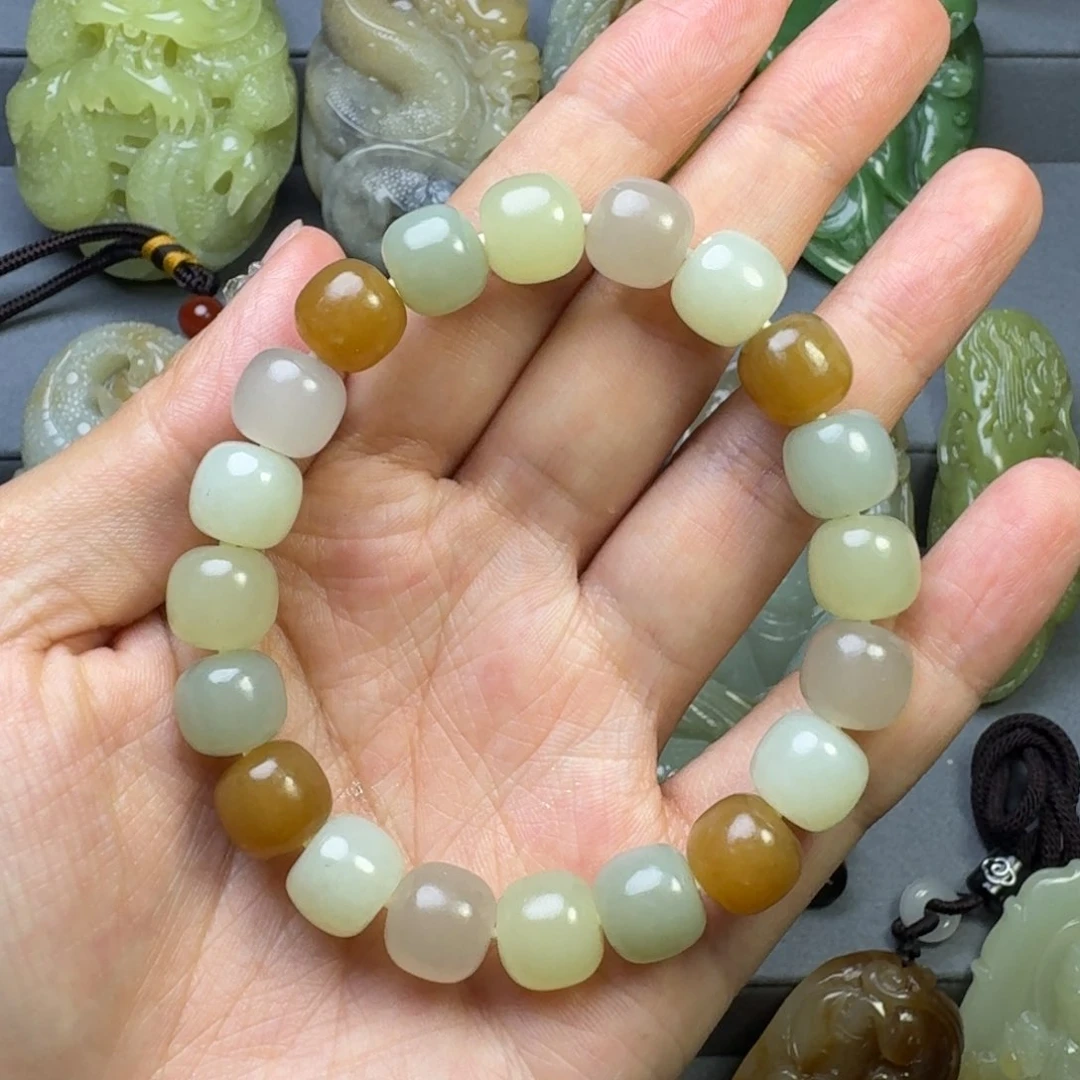 和田玉颈饰未镶嵌