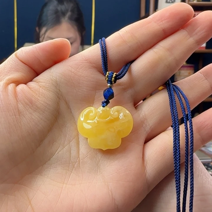 蜜蜡吊坠(赠链)未镶嵌