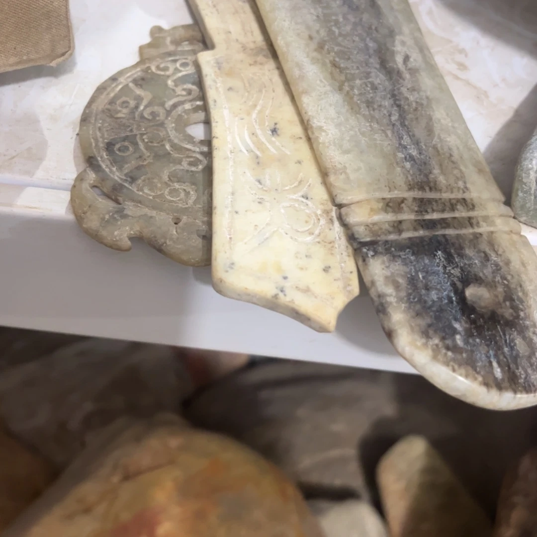 缸小**.n b bv v v b vvv