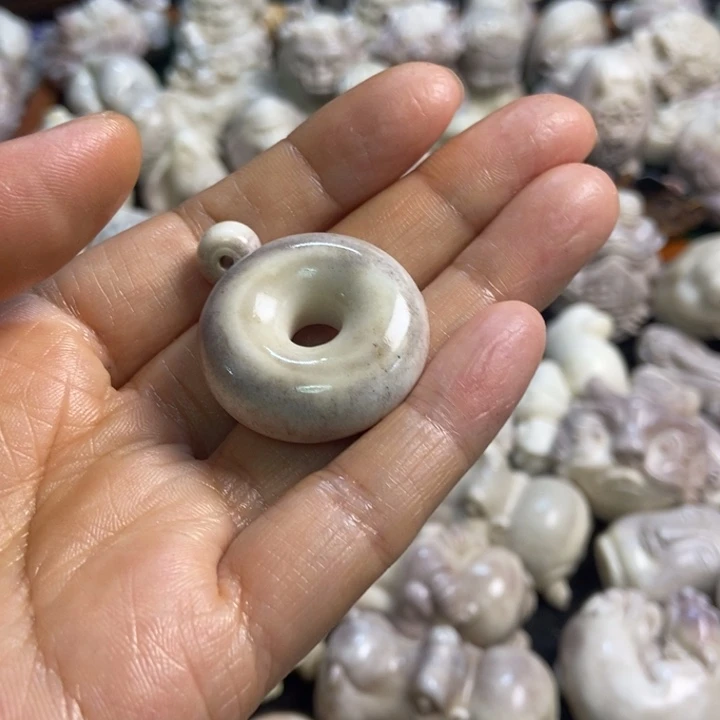 安***宁配饰鹿角雕刻一个出