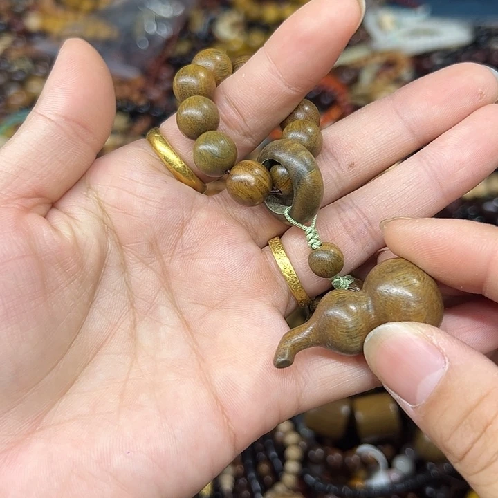 维腊木（绿檀）无事牌