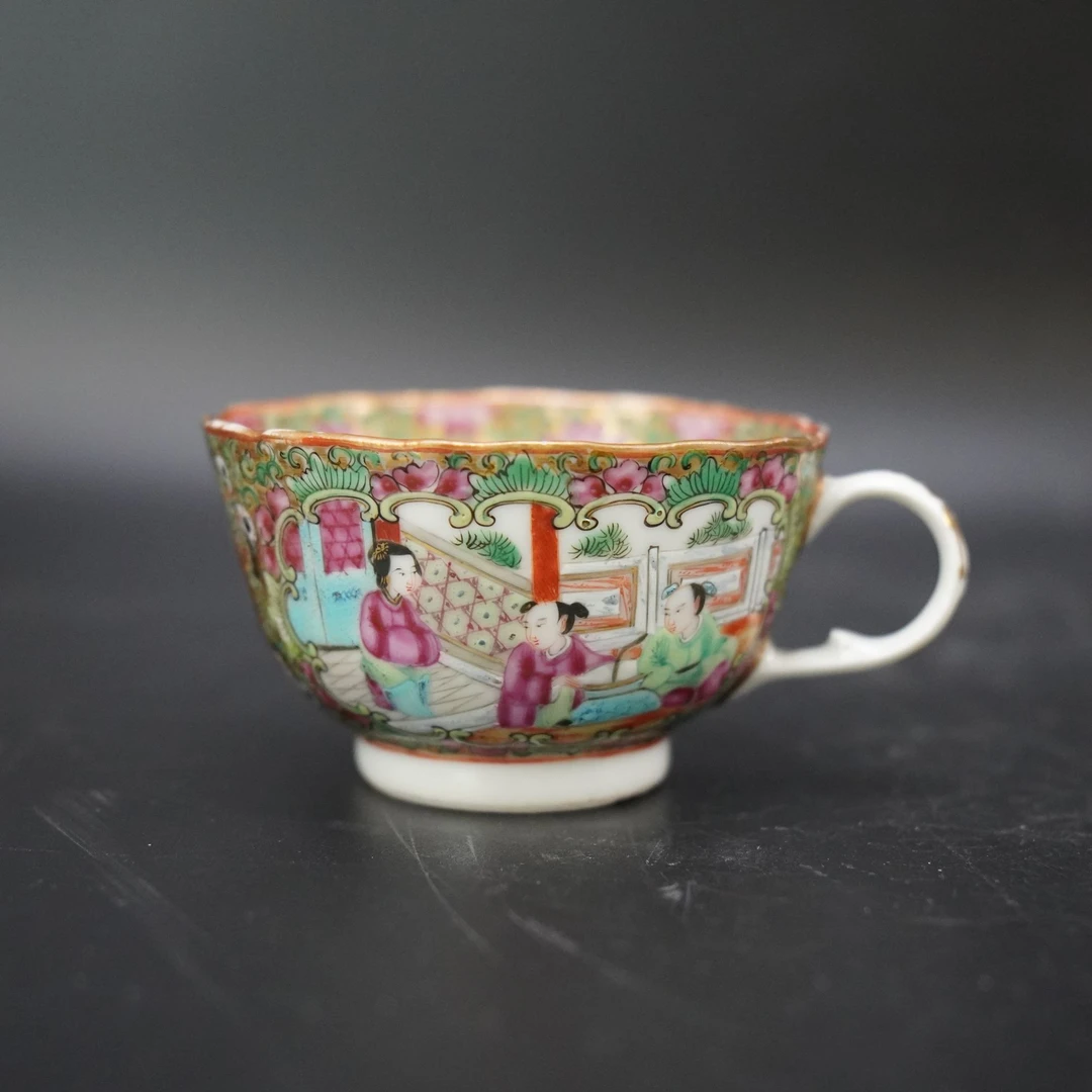 Lot.25090914清同治广彩人物花鸟杯 高：约5cm直径：约8.5cm