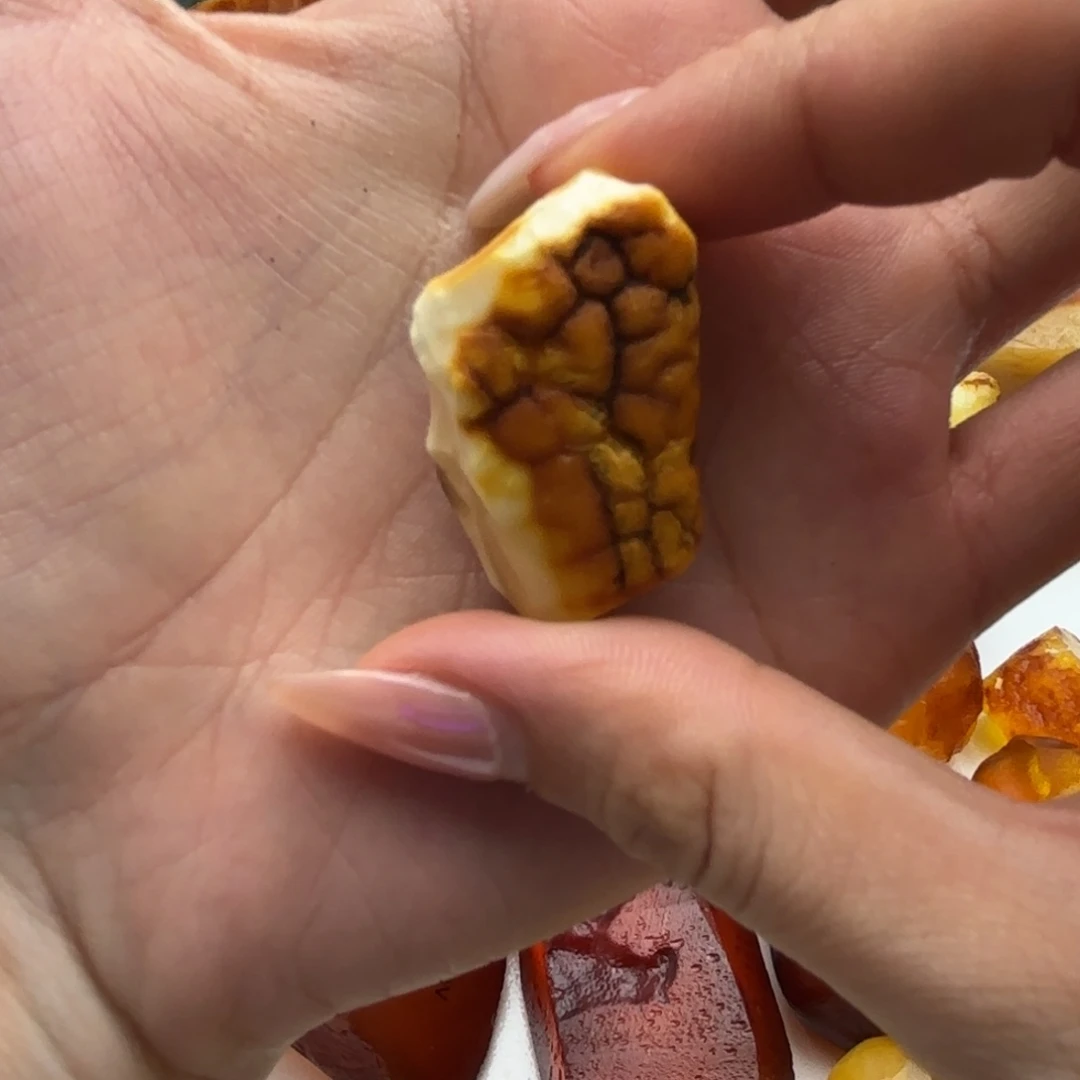 趣***楠定制琥珀未镶嵌蜜蜡