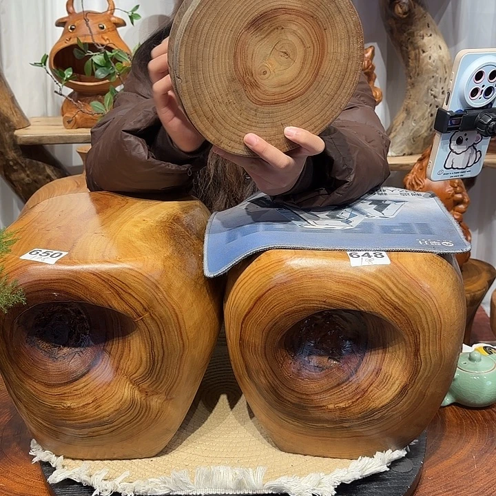 香樟木香樟木根雕凳子一物一拍