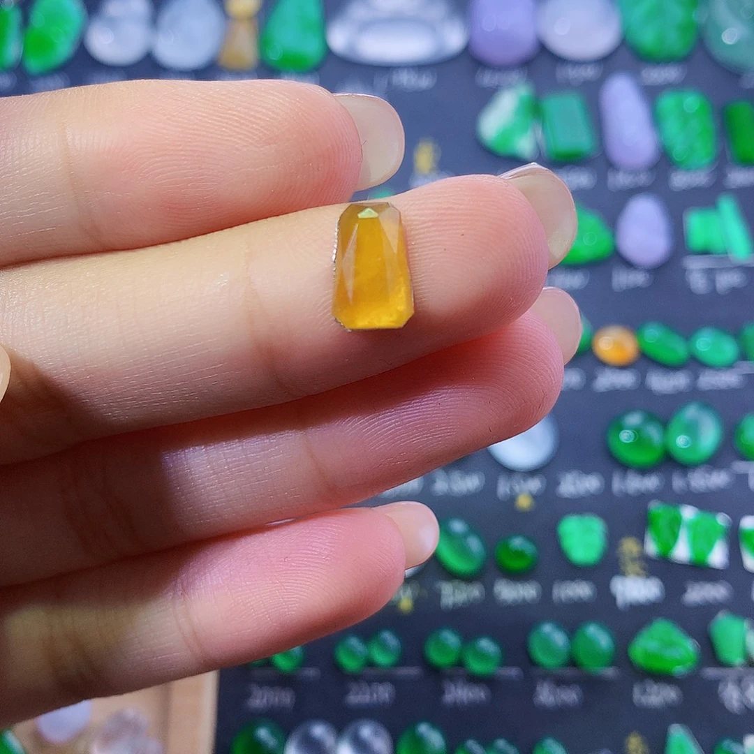 颈饰未镶嵌翡翠切割面