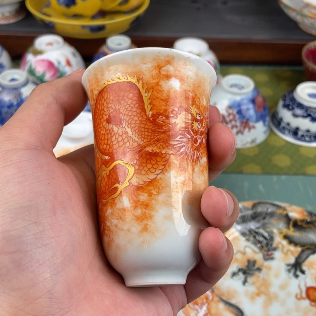 陶瓷的设计师是一个