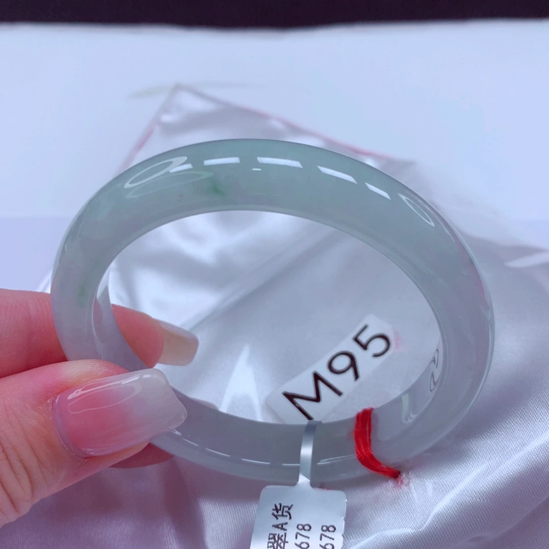 未镶嵌手镯翡翠手镯