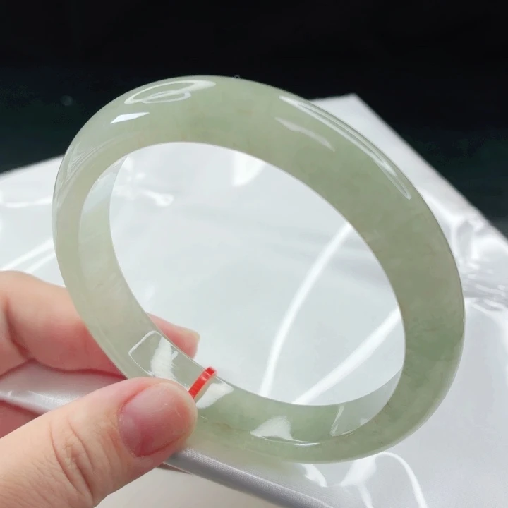 翡翠未镶嵌手镯正圈60.2