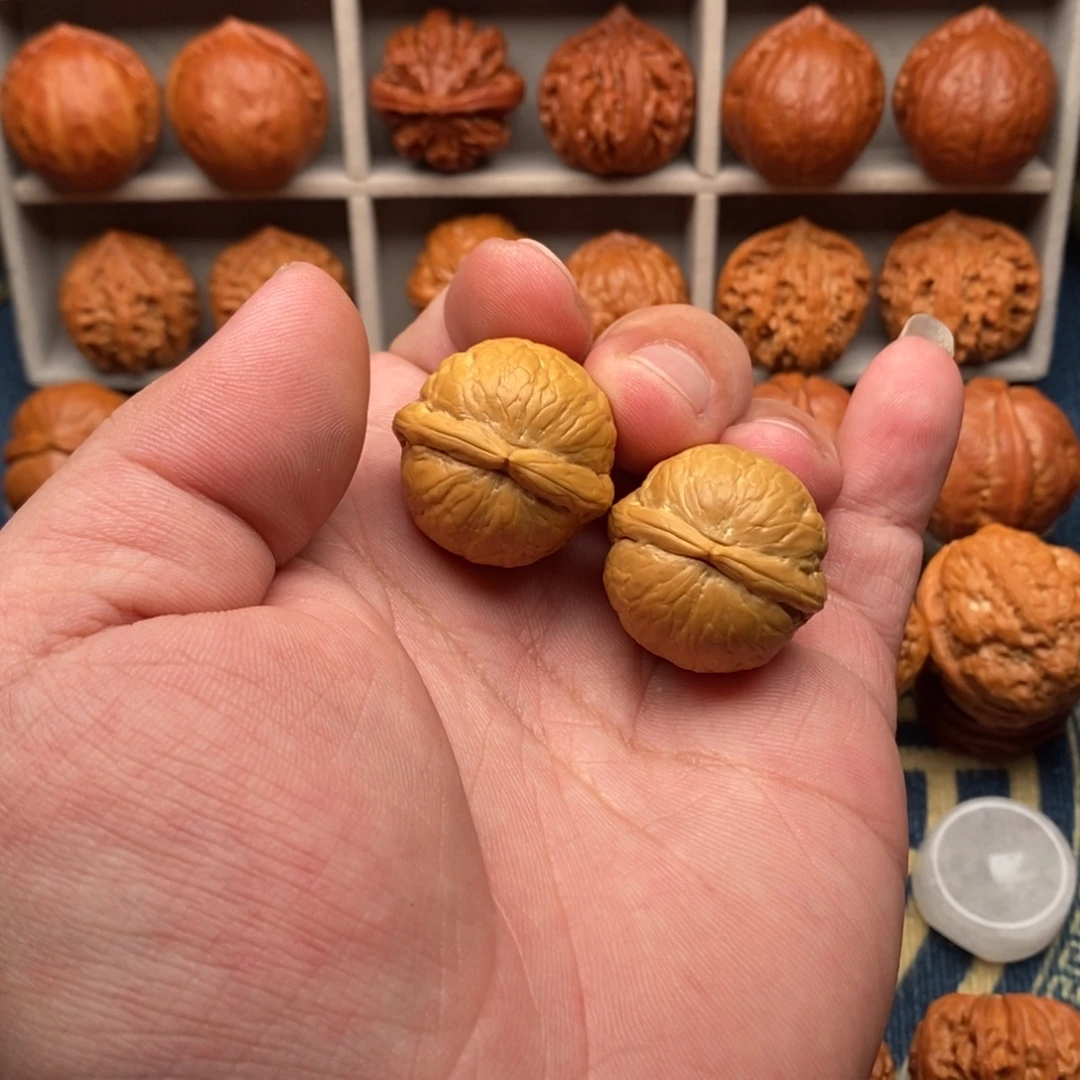 一***你把件文玩核桃蛇皮球