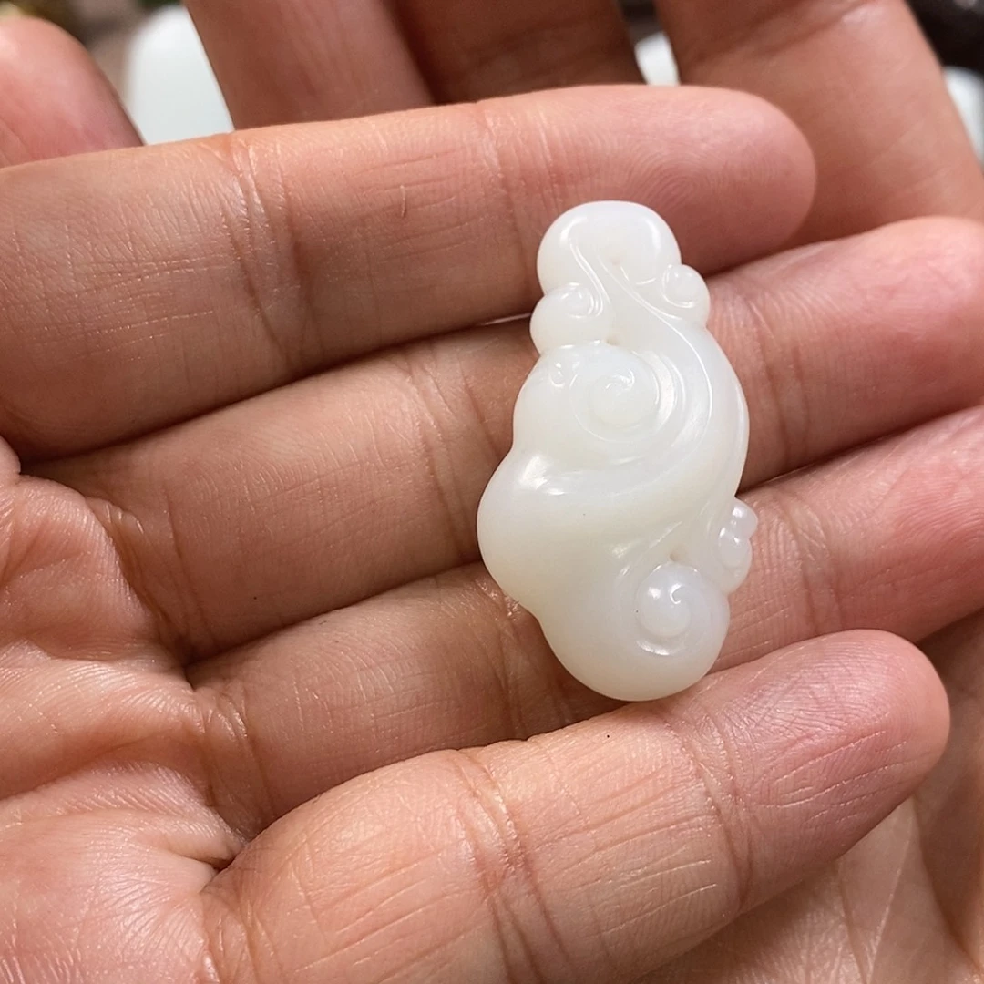 情***堪和田玉未镶嵌颈饰