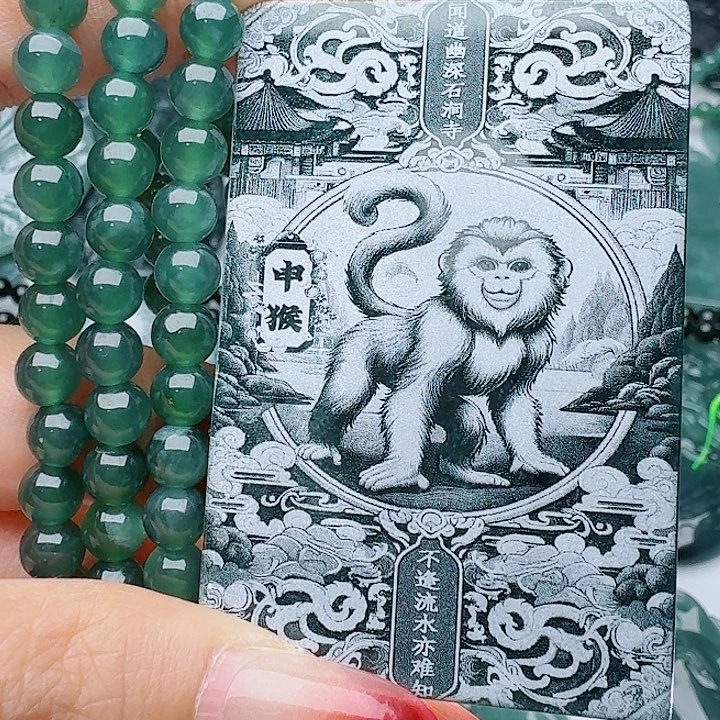 翡翠未镶嵌颈饰多样性发其一