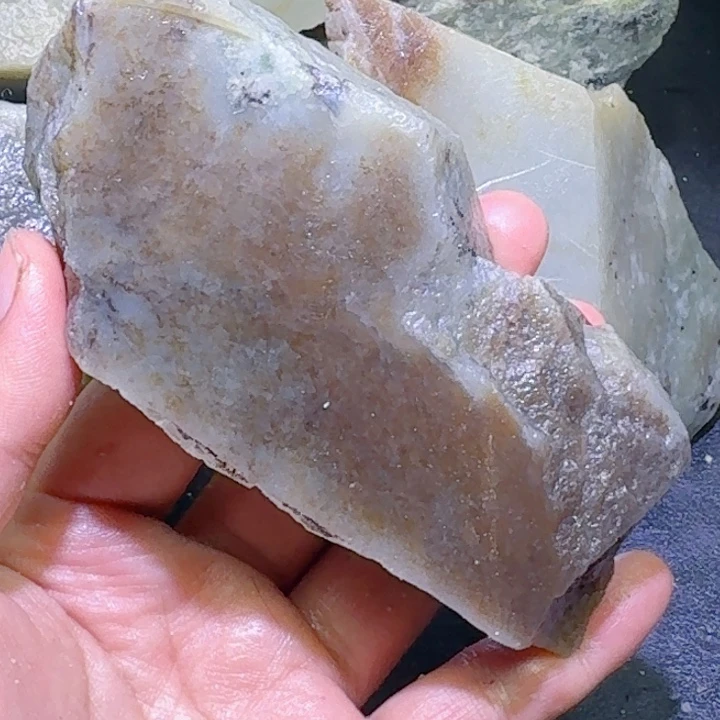 和田玉未镶嵌珠宝半成品