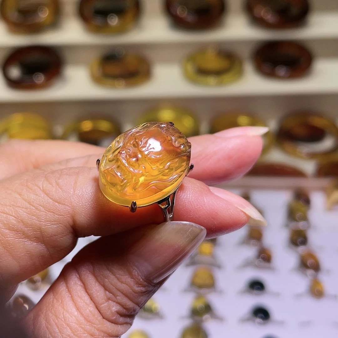 银S925镶嵌琥珀戒指天然缅甸琥珀雕刻龙头蛋面戒指