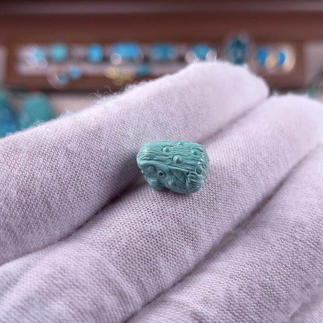 绿松石未镶嵌珠宝奇石