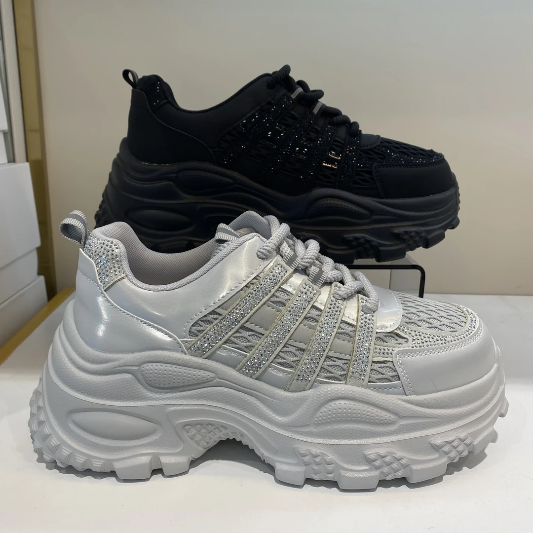 53691【2025秋季新款】网面时尚休闲女士增高百搭款显脚小老爹鞋