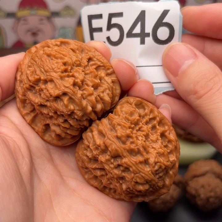 文玩核桃把件546精品南疆43/42/43克重46