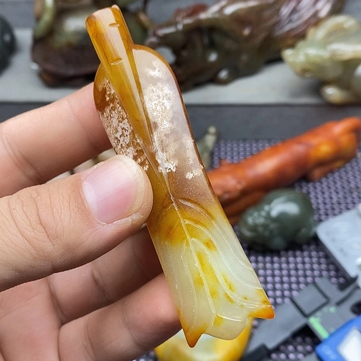 未镶嵌蛇纹石玉颈饰