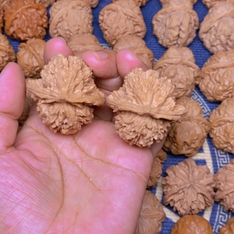 【闪购商品】吊坠文玩核桃大刺44