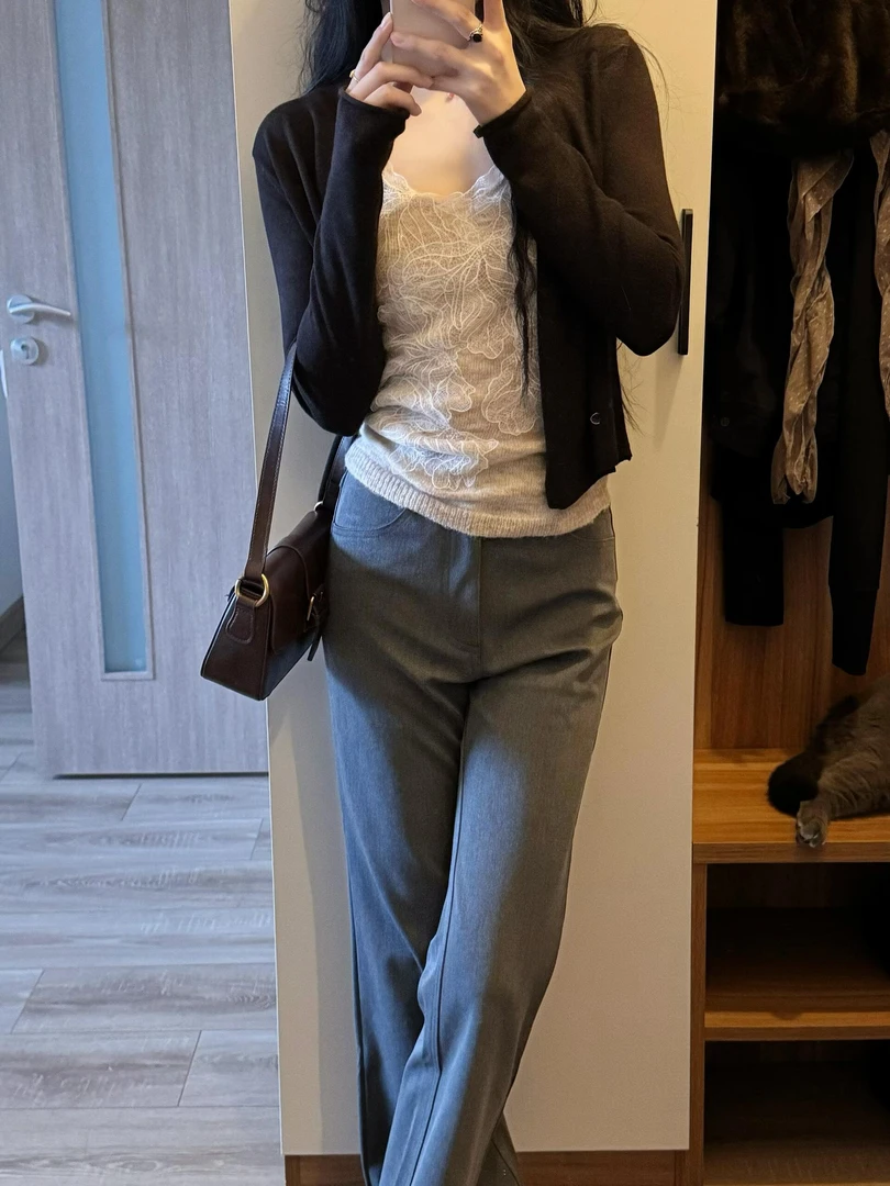 2025秋季新款韩系气质蕾丝毛织两色吊带背心针织开衫休闲裤三件套