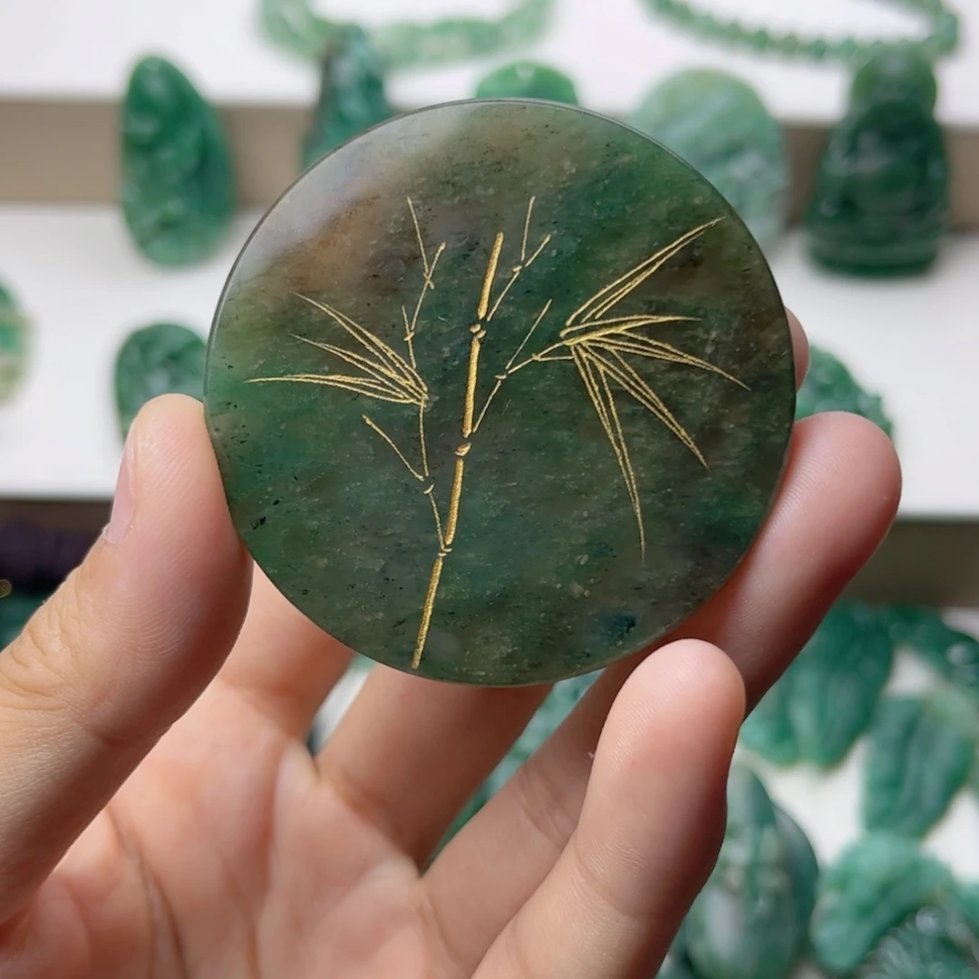 独山玉未镶嵌挂件